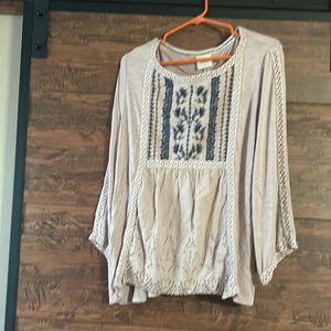 Women’s long sleeve shirt